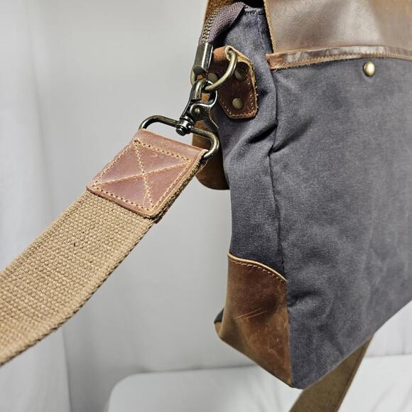 Wowbox Leather Detachable Strap Buckle Messenger Laptop Work School Bag - Picture 3 of 14